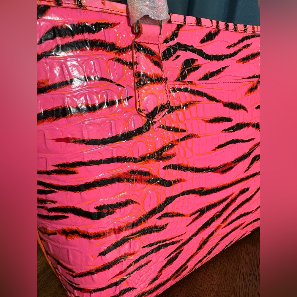 **SOLD**Brahmin NWT Medium Asher - Pink Feline Solid - Vibrant Neon Pink Tote - Picture 4 of 11